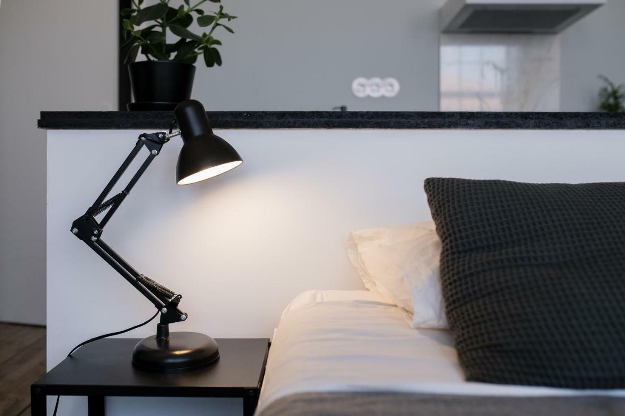 Baixa24 •P2R• Bright Apt In Vibrant Downtown Porto Bagian luar foto