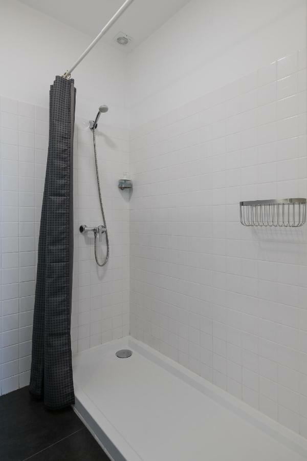 Baixa24 •P2R• Bright Apt In Vibrant Downtown Porto Bagian luar foto